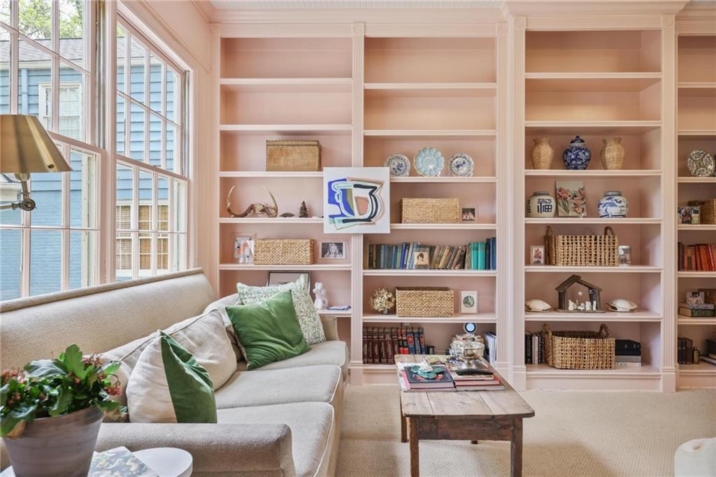 256 Brighton Road NE