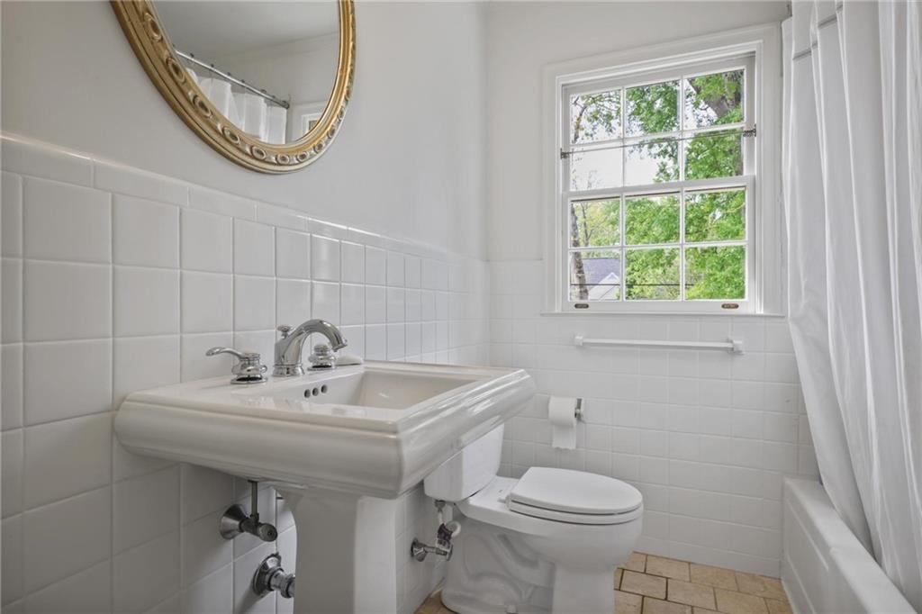 256 Brighton Road NE