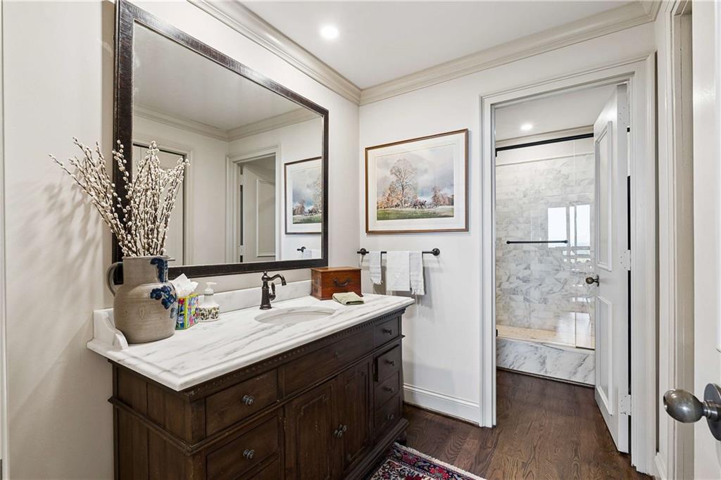 2660 Peachtree Road NW Unit 32B