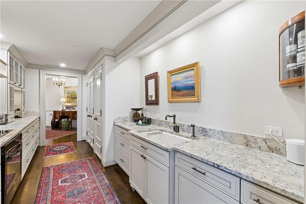 2660 Peachtree Road NW Unit 32B