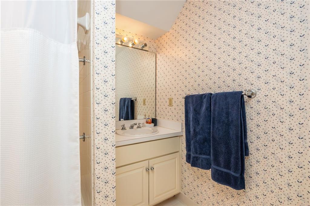 3 Powers Chase Circle