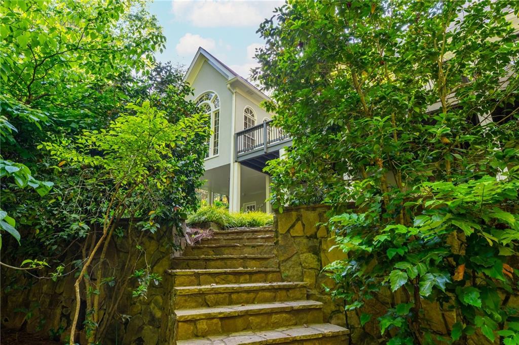 3 Powers Chase Circle