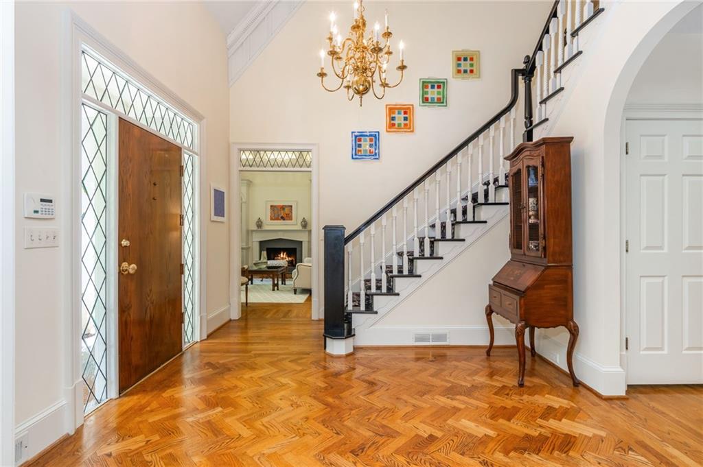 3 Powers Chase Circle