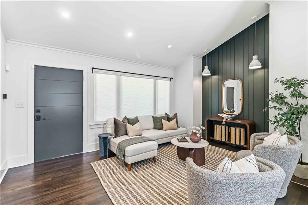 2447 Hazel Drive SE