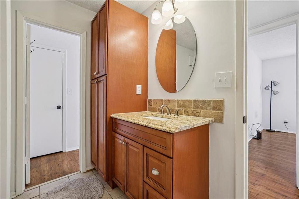 1602 Cumberland Court SE