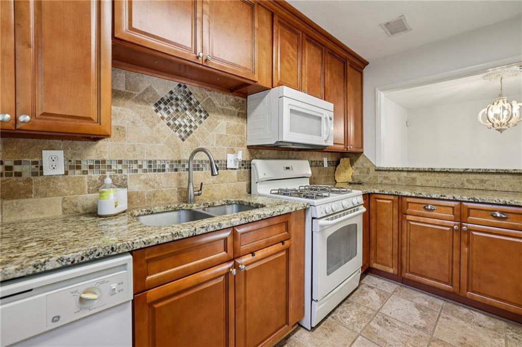 1602 Cumberland Court SE