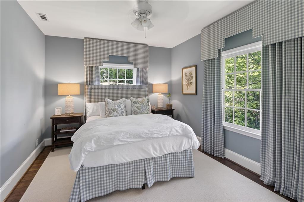 755 Greenview Avenue NE