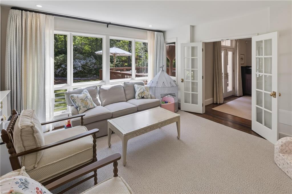 755 Greenview Avenue NE