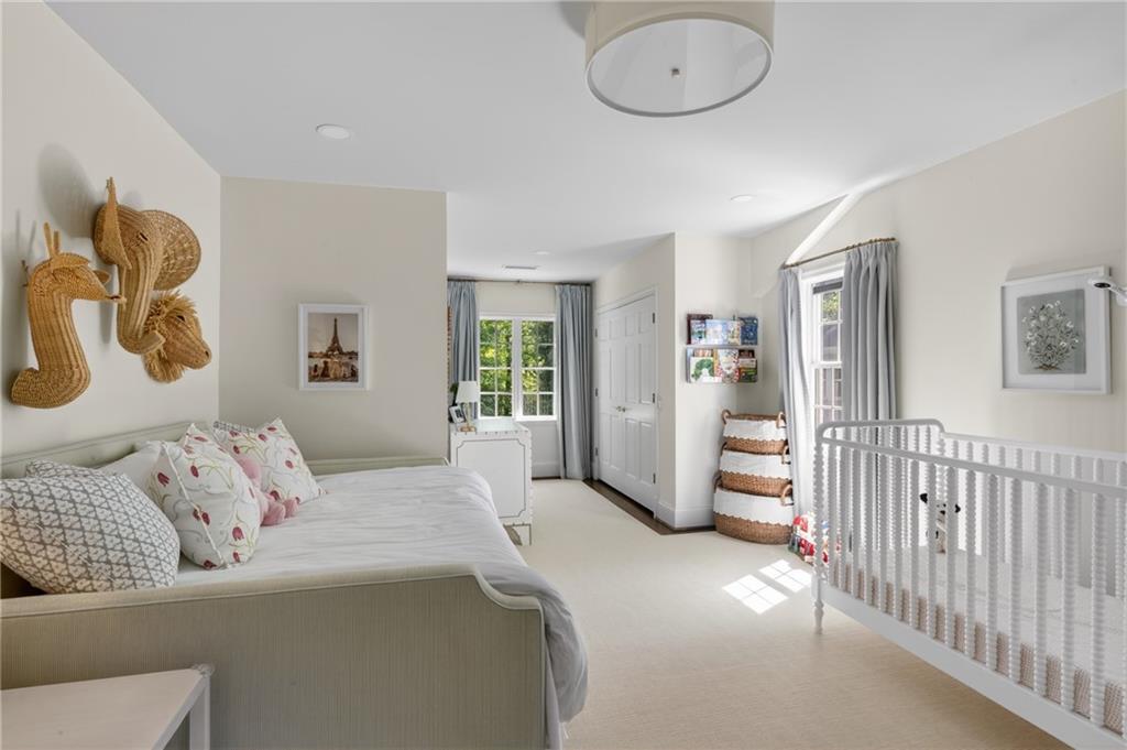 755 Greenview Avenue NE