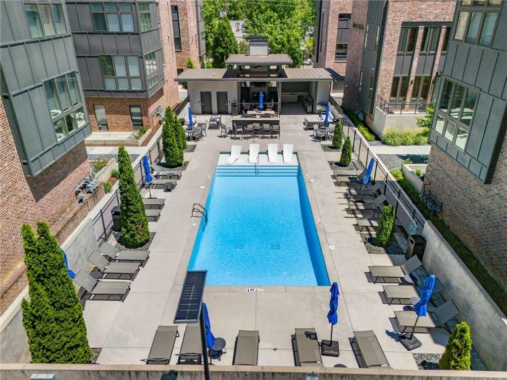 1225 Chelsea Circle NW