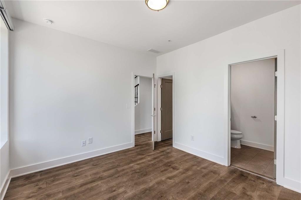 1225 Chelsea Circle NW