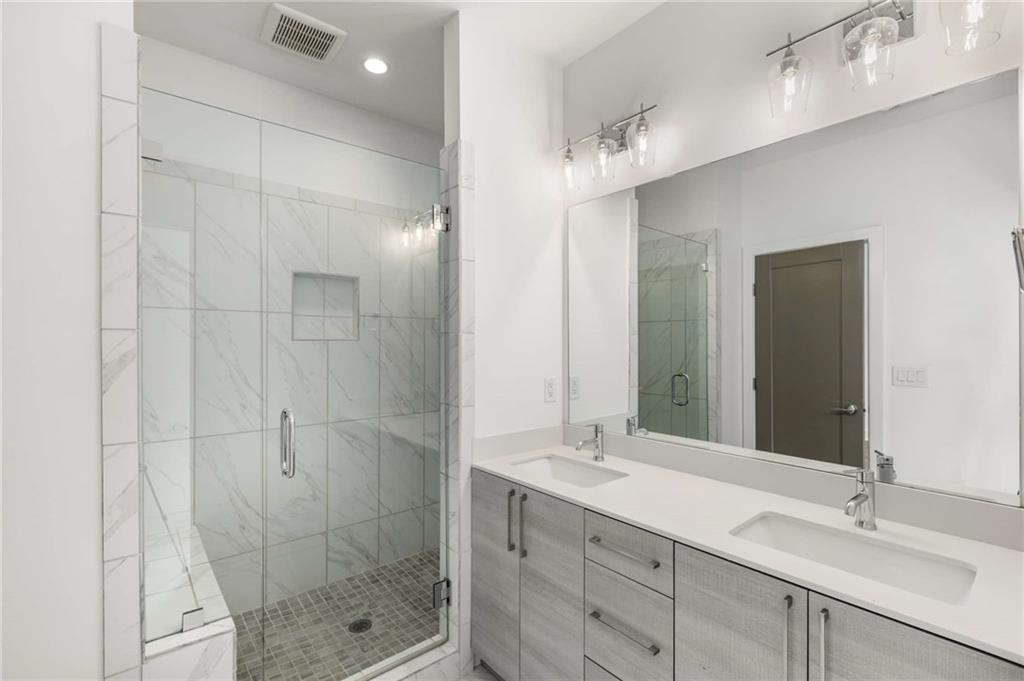 1225 Chelsea Circle NW