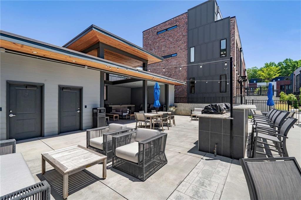 1225 Chelsea Circle NW