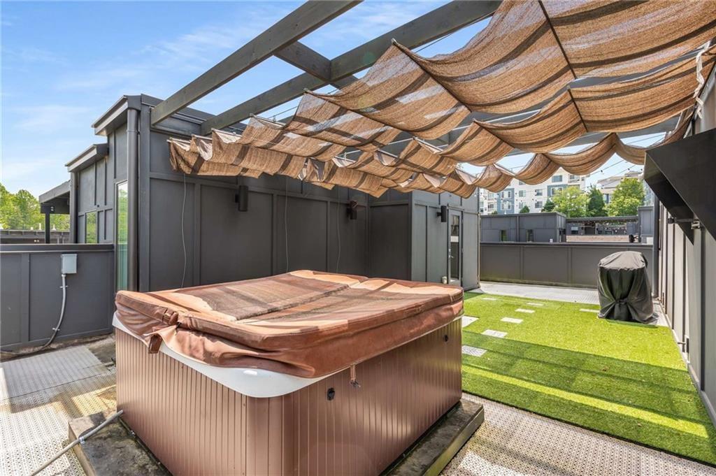 1225 Chelsea Circle NW