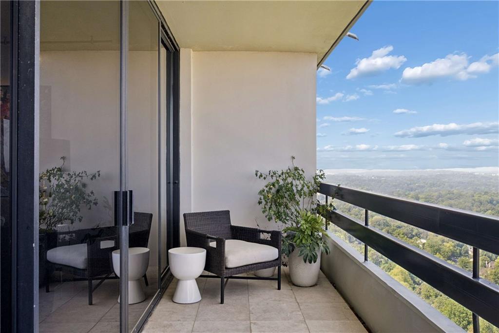 2660 Peachtree Road NW Unit 39D