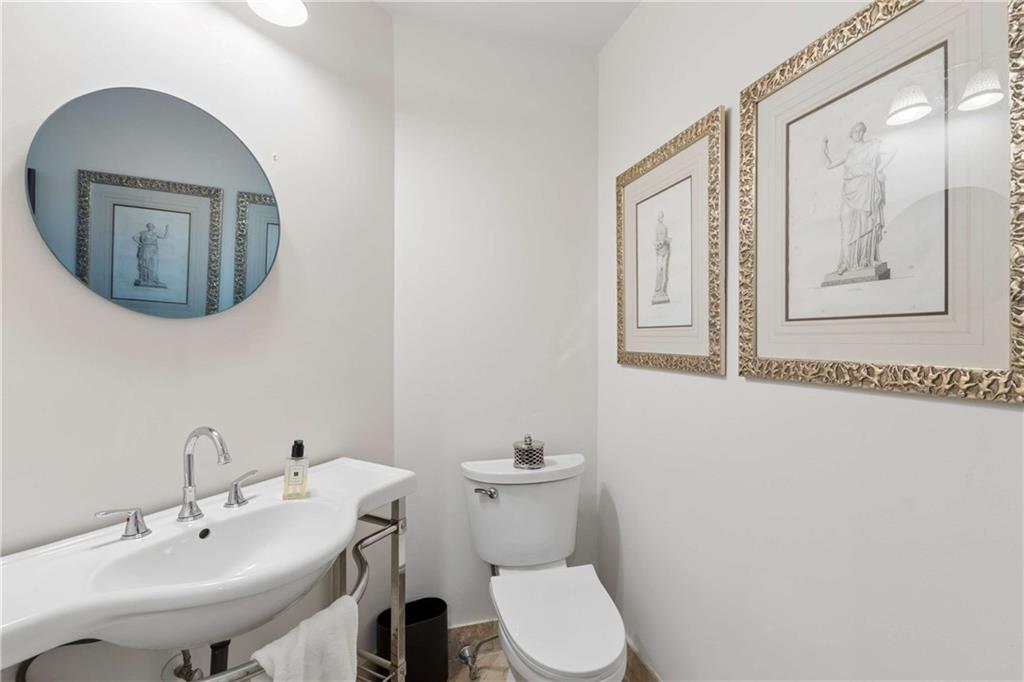 2660 Peachtree Road NW Unit 39D