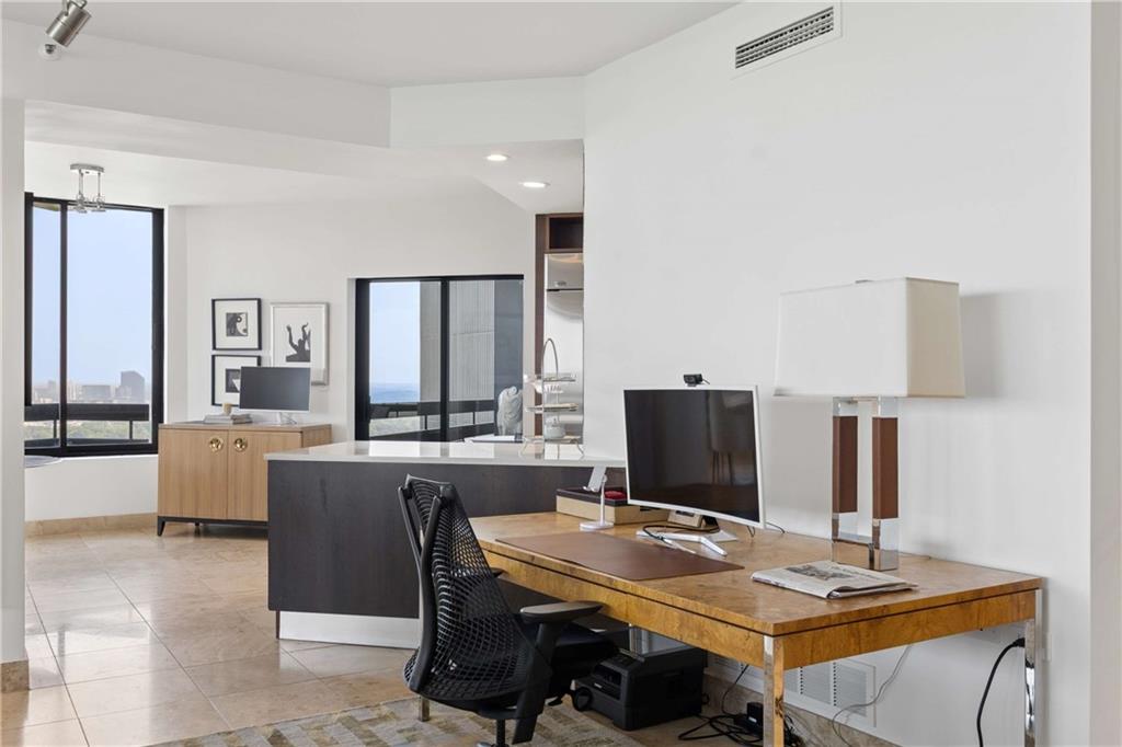 2660 Peachtree Road NW Unit 39D