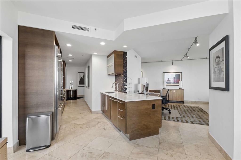 2660 Peachtree Road NW Unit 39D