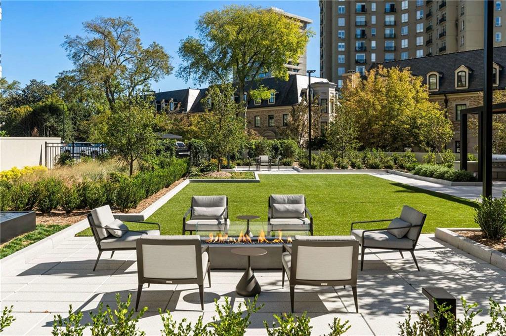 2660 Peachtree Road NW Unit 39D