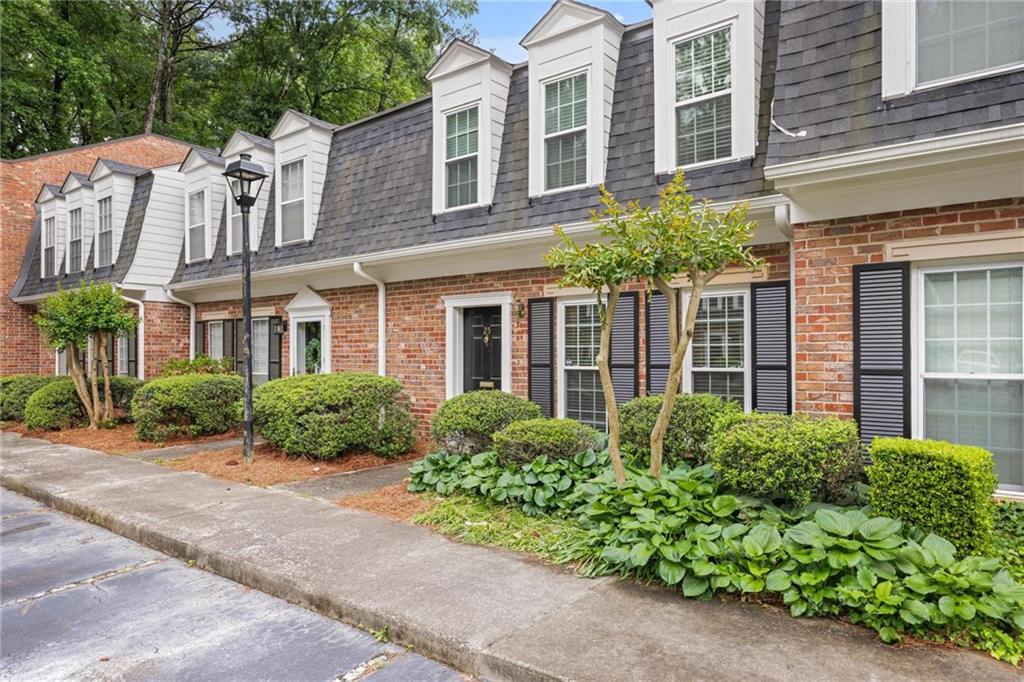 25 Independence Place NW