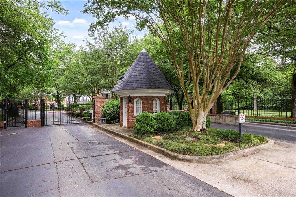 25 Independence Place NW