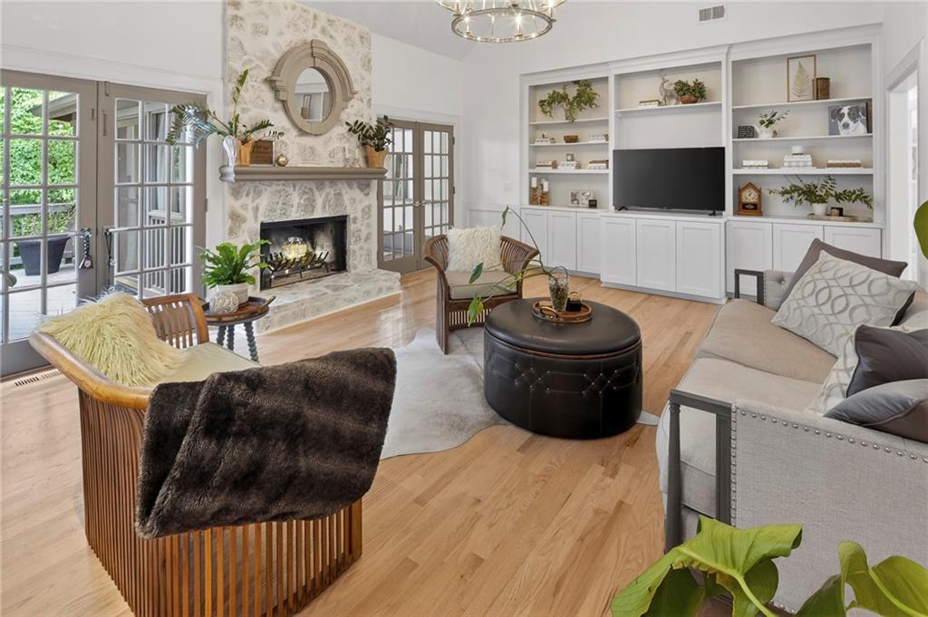 1835 Azalea Springs Trail