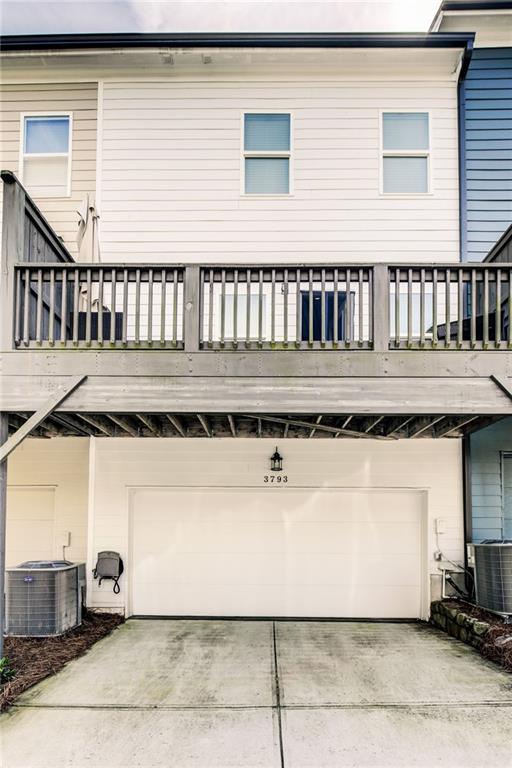 3793 Oxford Circle