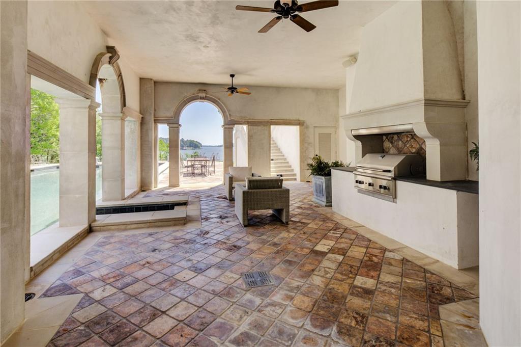 1405 Big Eddy Court