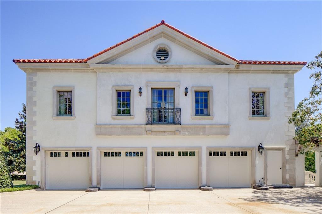 1405 Big Eddy Court