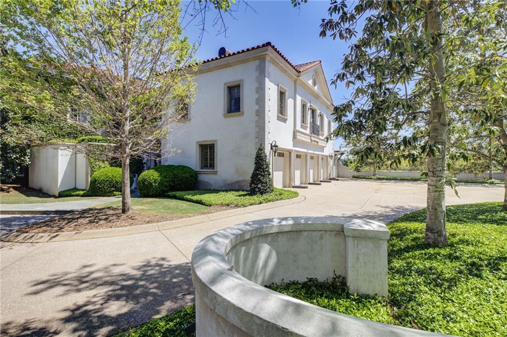 1405 Big Eddy Court