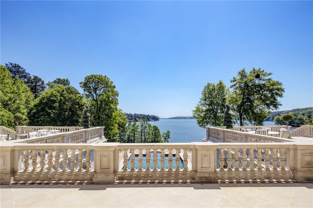 1405 Big Eddy Court