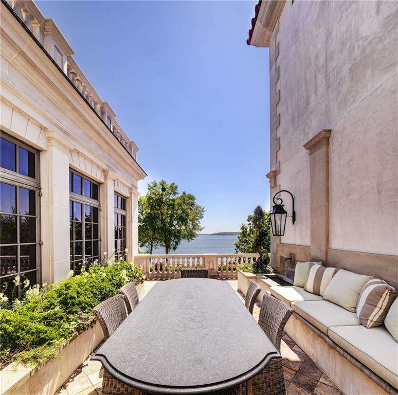 1405 Big Eddy Court