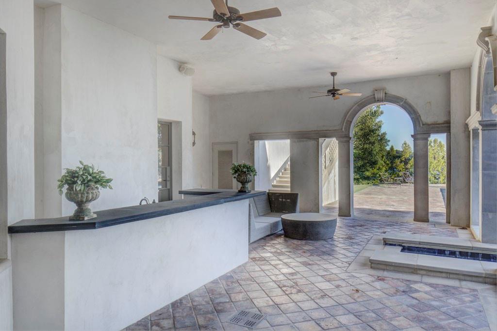 1405 Big Eddy Court