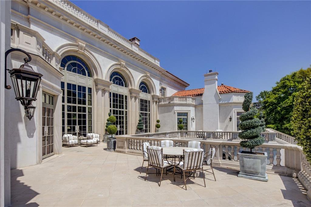 1405 Big Eddy Court
