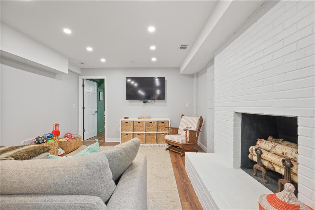 345 Franklin Road