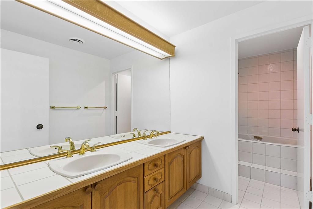 2660 Peachtree Road NW Unit 11E