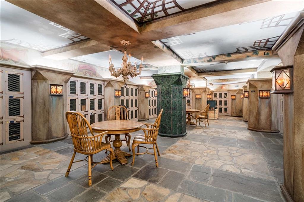 2660 Peachtree Road NW Unit 11E
