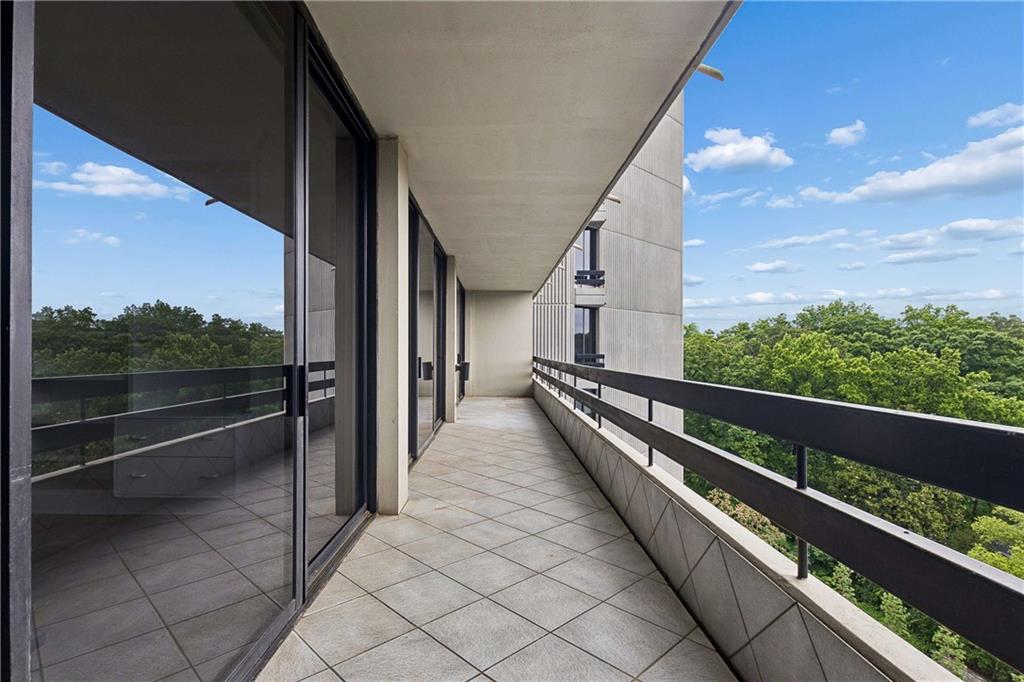 2660 Peachtree Road NW Unit 11E
