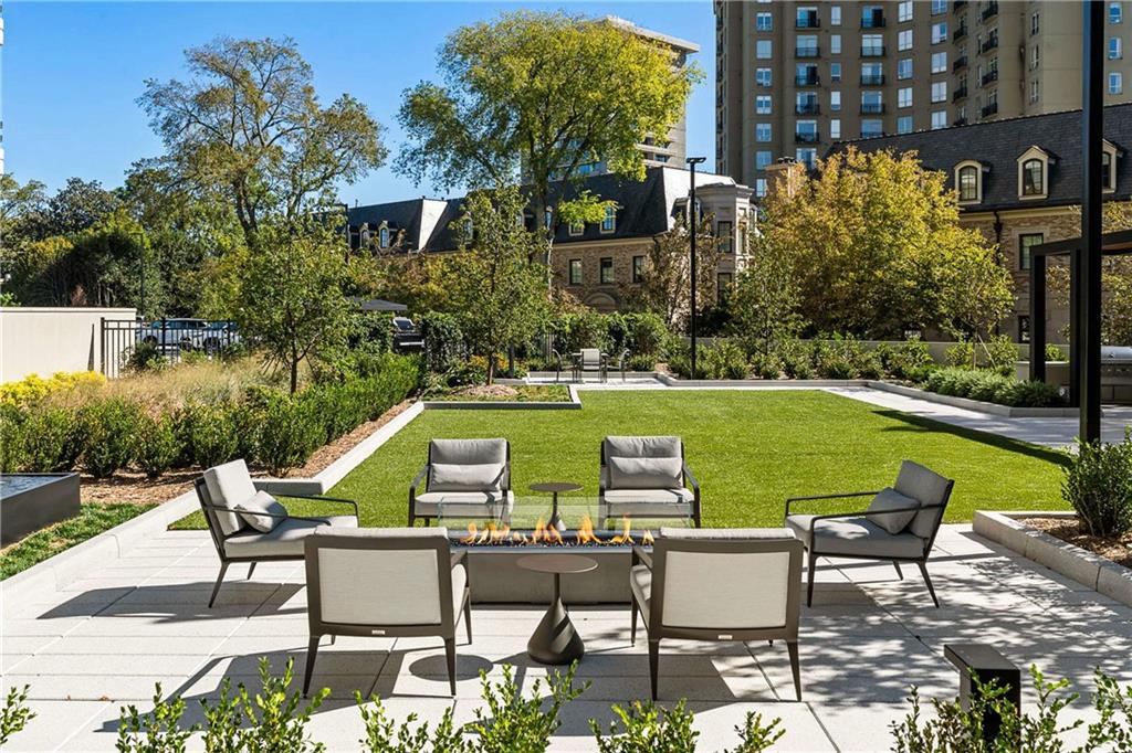 2660 Peachtree Road NW Unit 11E