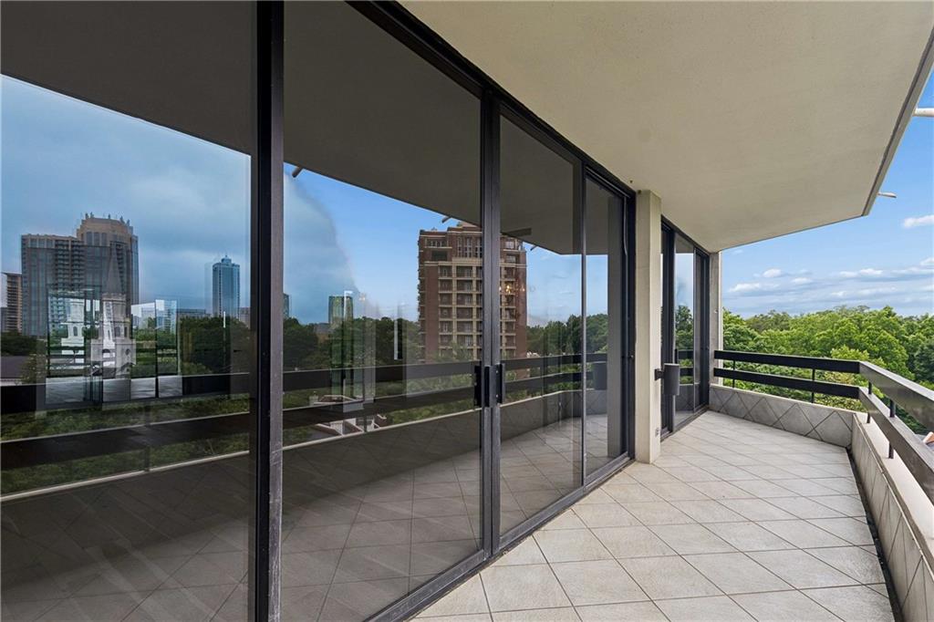 2660 Peachtree Road NW Unit 11E