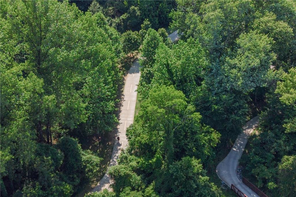 595 Overbrook Drive NW