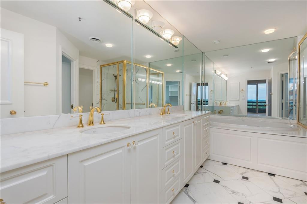 2660 Peachtree Road NW Unit 15G