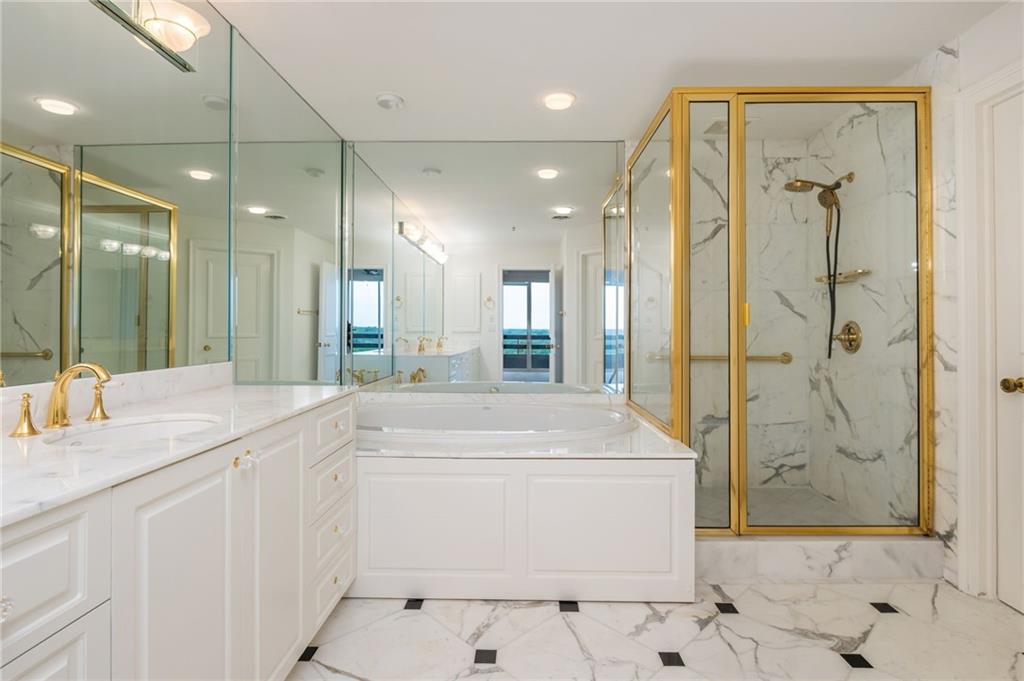 2660 Peachtree Road NW Unit 15G
