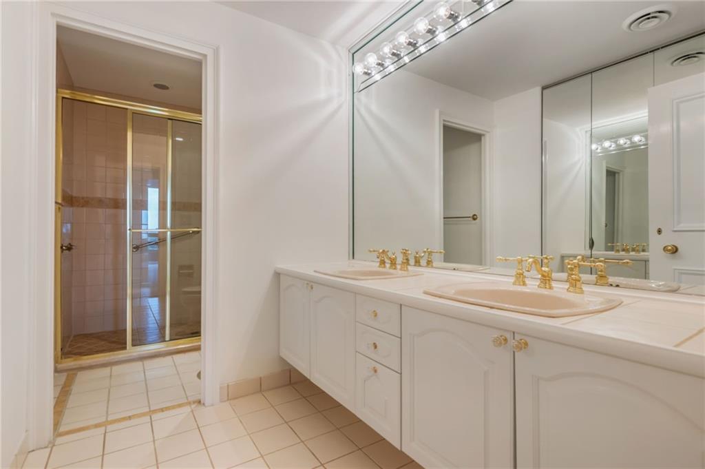 2660 Peachtree Road NW Unit 15G