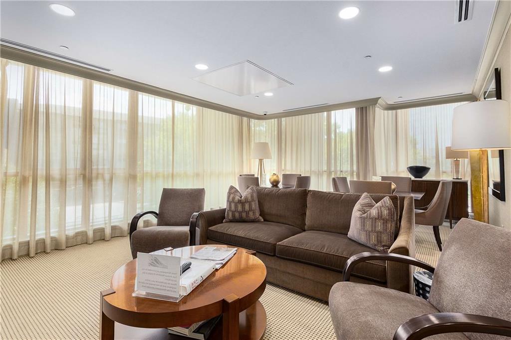 750 Park Avenue NE Unit 27S