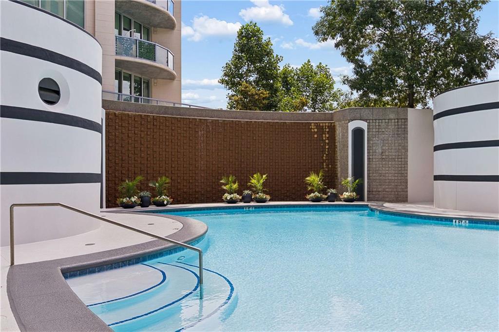 750 Park Avenue NE Unit 27S