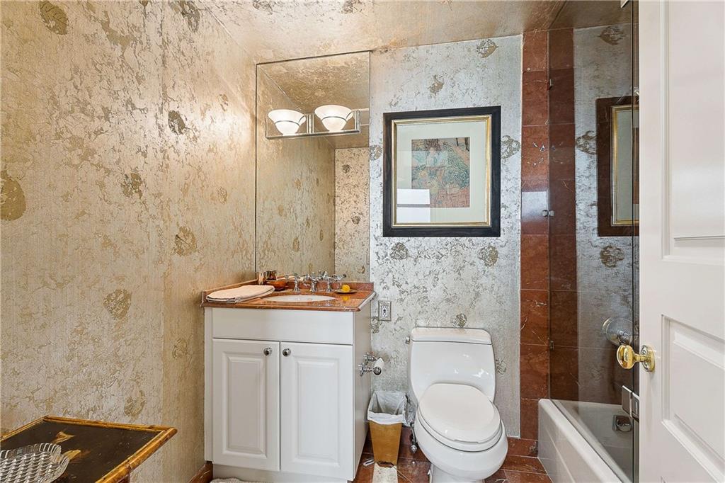 750 Park Avenue NE Unit 27S