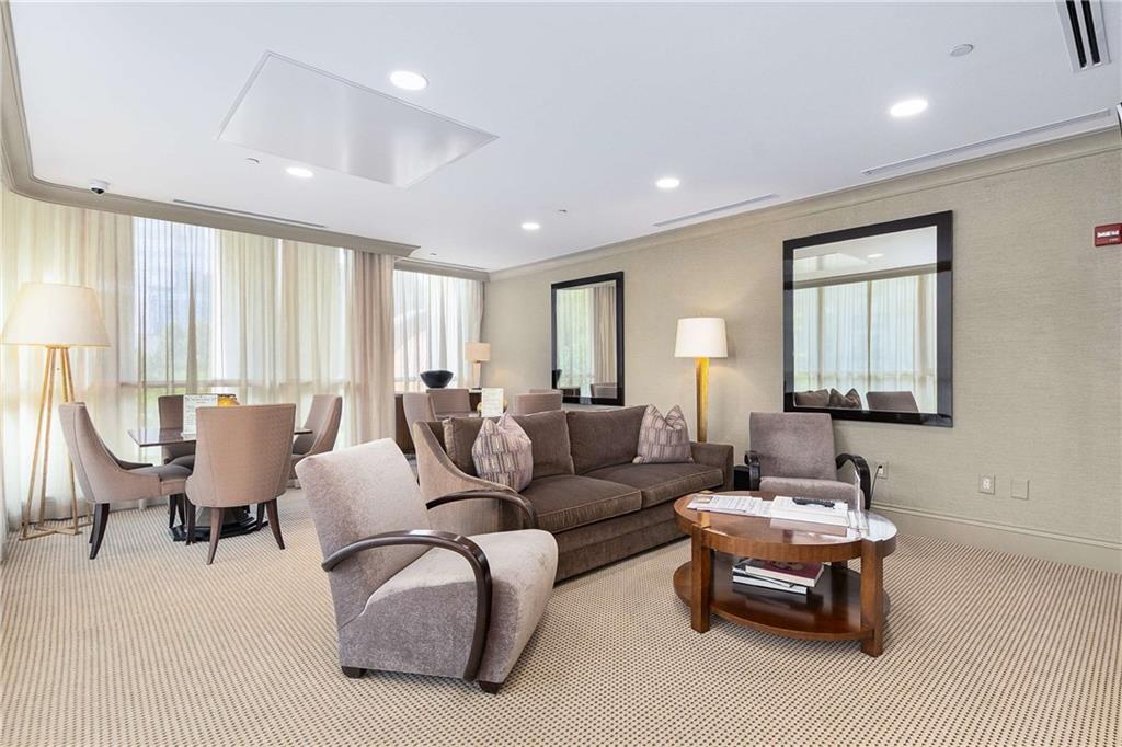 750 Park Avenue NE Unit 27S