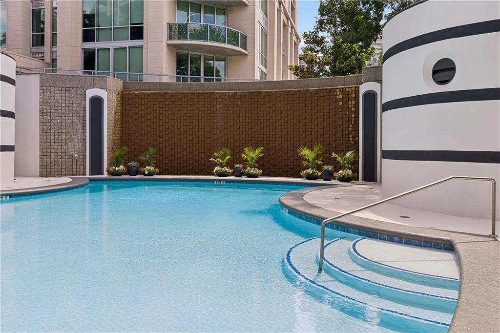 750 Park Avenue NE Unit 27S
