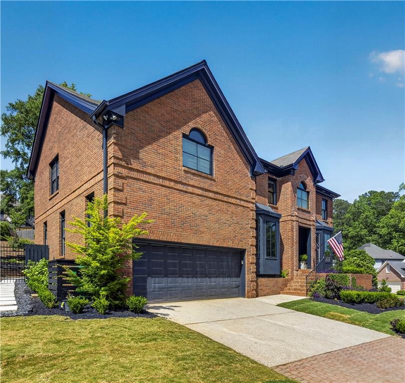 1122 Tennyson Place NE